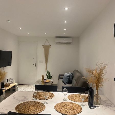 Luxury Lavender Apartment Larnaca Luaran gambar