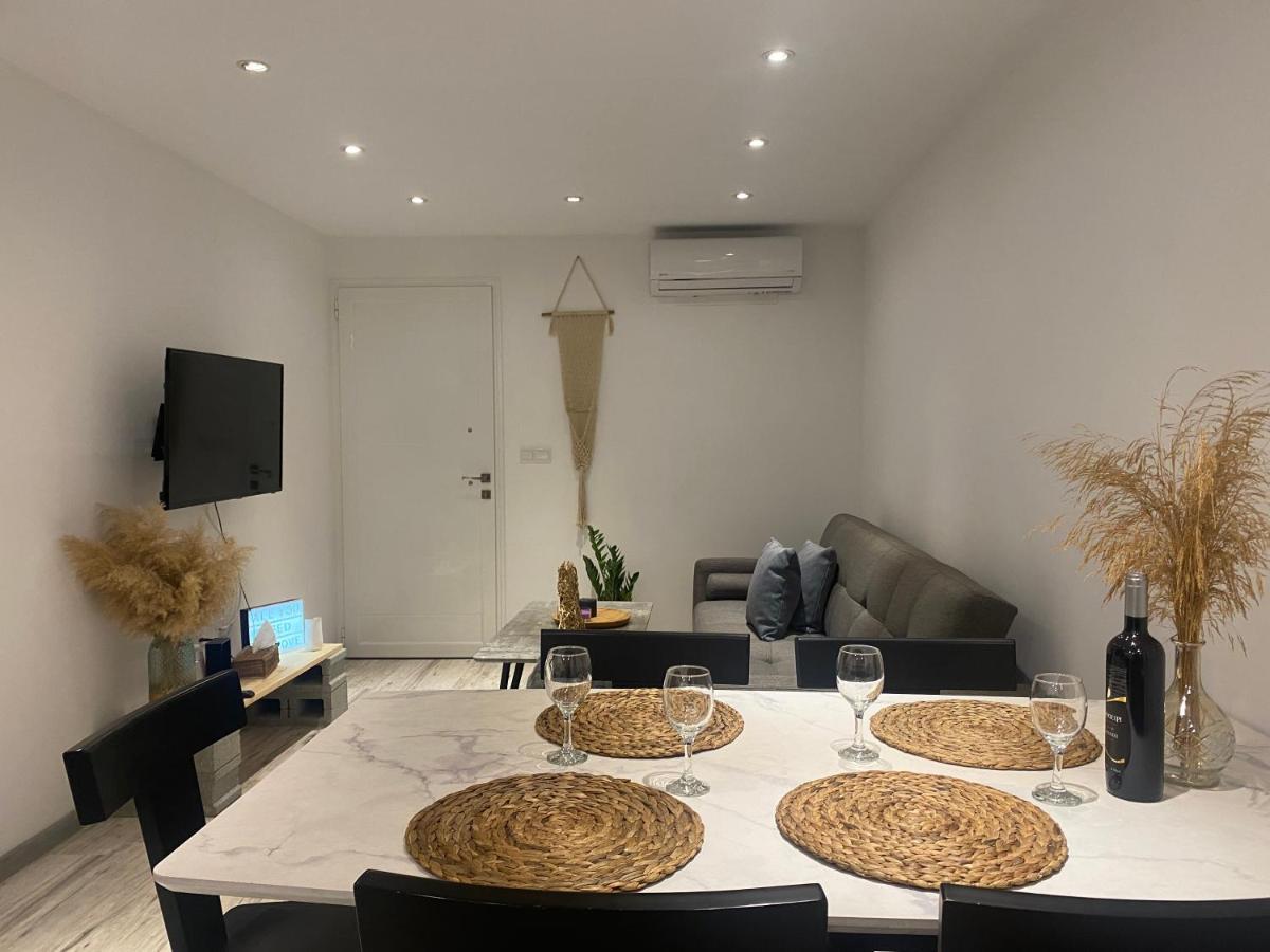 Luxury Lavender Apartment Larnaca Luaran gambar