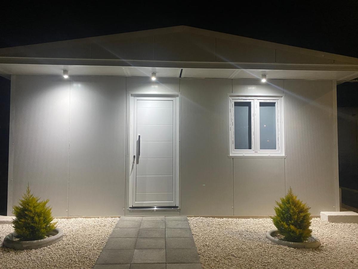 Luxury Lavender Apartment Larnaca Luaran gambar