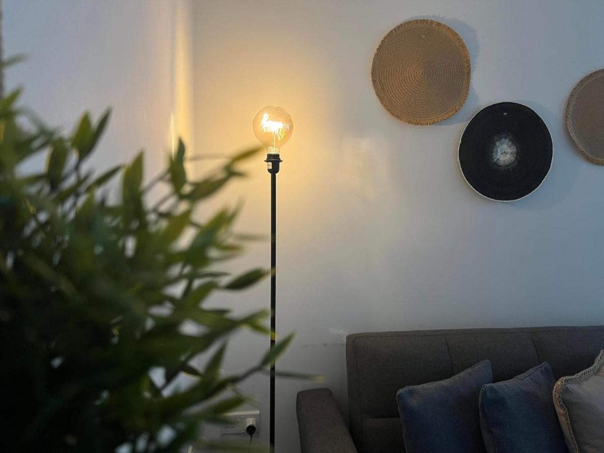 Luxury Lavender Apartment Larnaca Luaran gambar