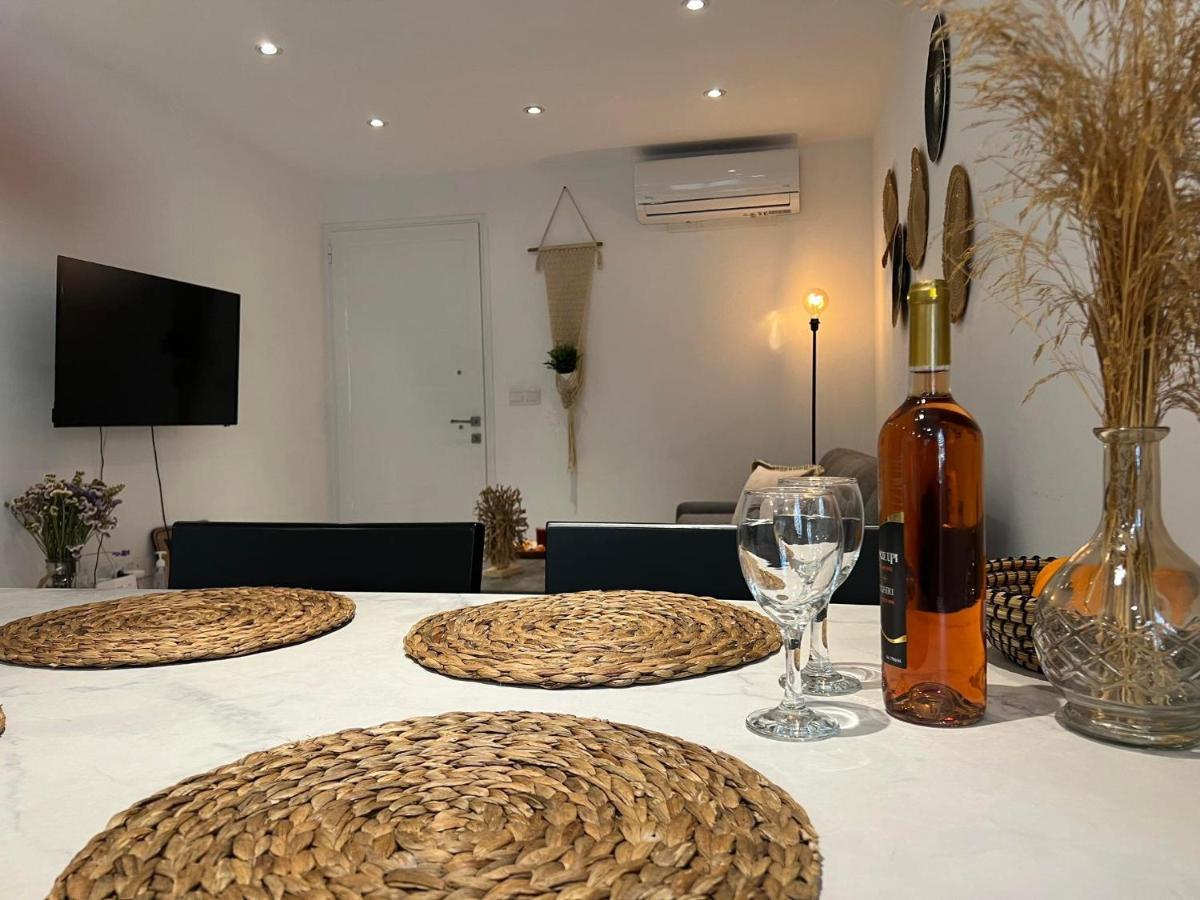 Luxury Lavender Apartment Larnaca Luaran gambar